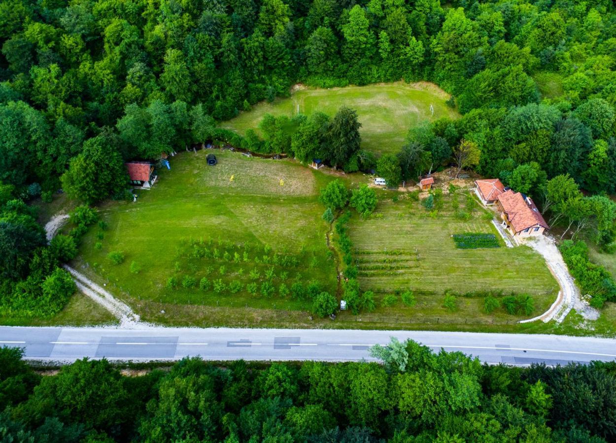 Kuca U Sumi - Forrest House Near Una National Park Bihac Exterior photo